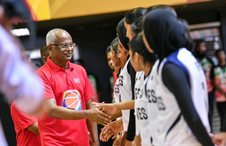 ރާއްޖެއިން އެންމެ ފަހުގެ ރަނަރަފް ނޭޕާލް ބަލިކޮށްފި