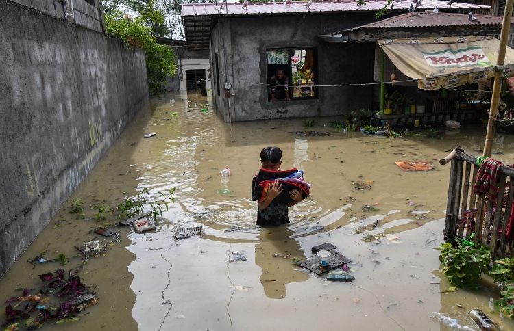 ނޯރޫ ތޫފާނުގައި ފިލިޕީންސުން 5 މީހަކު މަރުވެއްޖެ