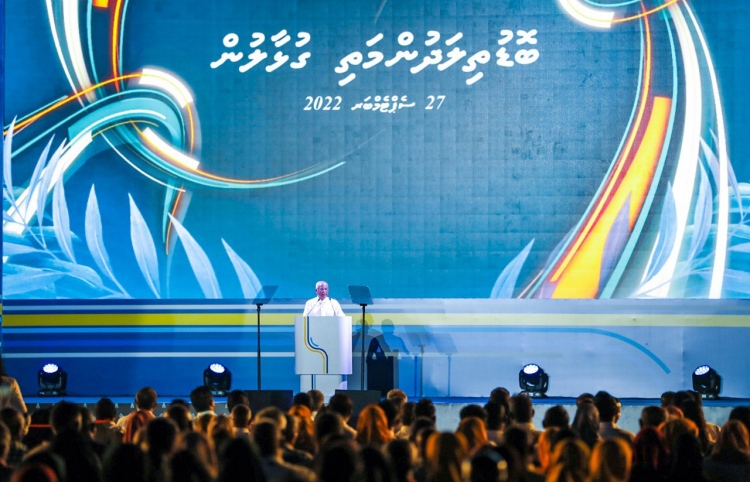 ބާރު ދުވެއްޔަކުން މި ހުޅުވުނީ ތަރައްގީގެ ދޮރާށި:ރައީސް