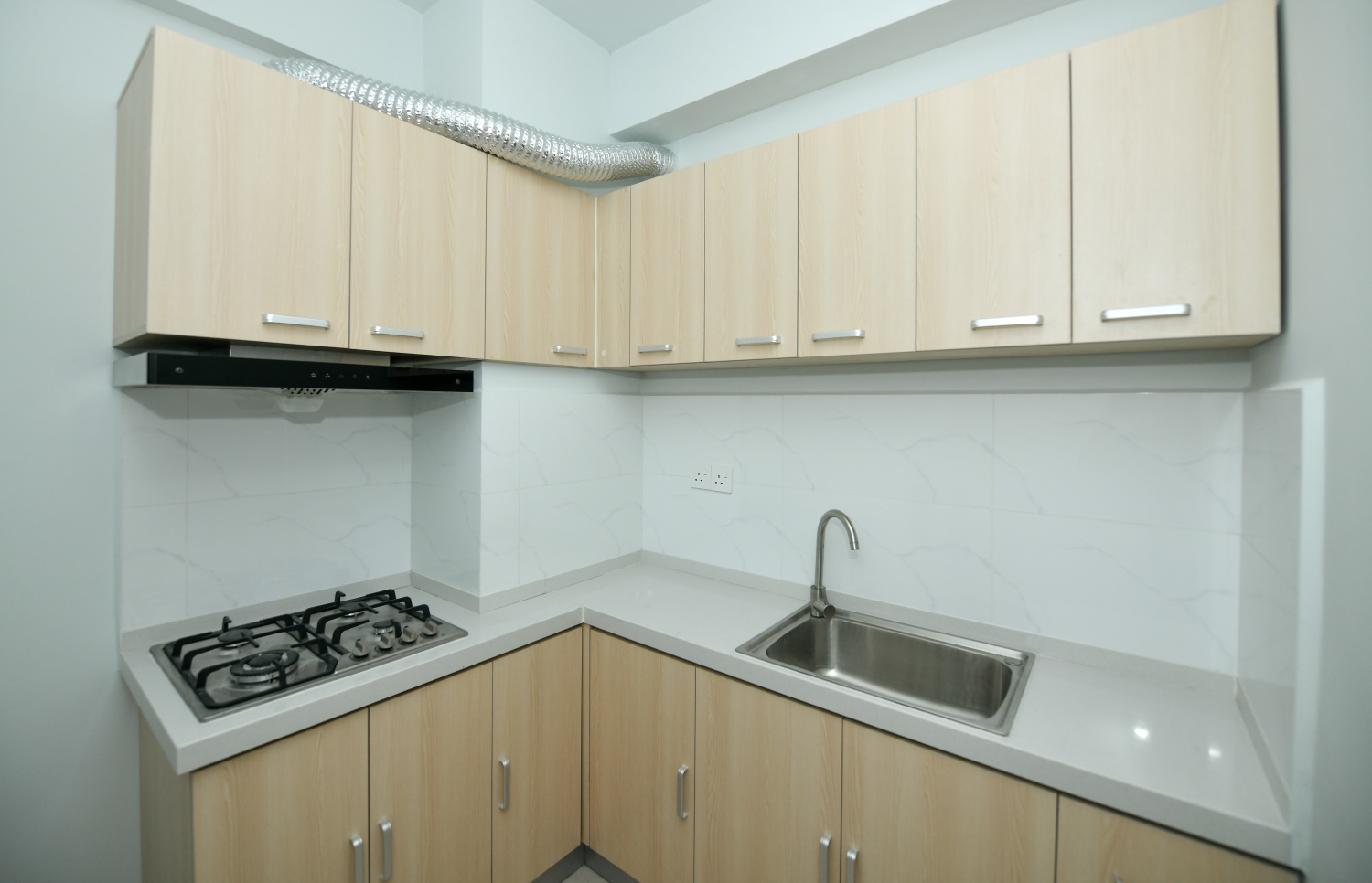 ހުޅުމާލެ 2 ގައި ހުންނަ އެމްއޭސީއެލްގެ ފްލެޓެއްގެ ބަދިގެ: މައްސަލަތައް ދިމާވެ އެތަން މަރާމާތުކުރުމުގެ މަސައްކަތް އަންނަނީ ކުރަމުން.-- ފޮޓޯ: ނިޝާން އަލީ | މިހާރު