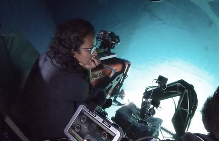 ޝައުނާ 270 މީޓަރު ފުނަށް؛ ހީކުރިގޮތާ މުޅިން ތަފާތު