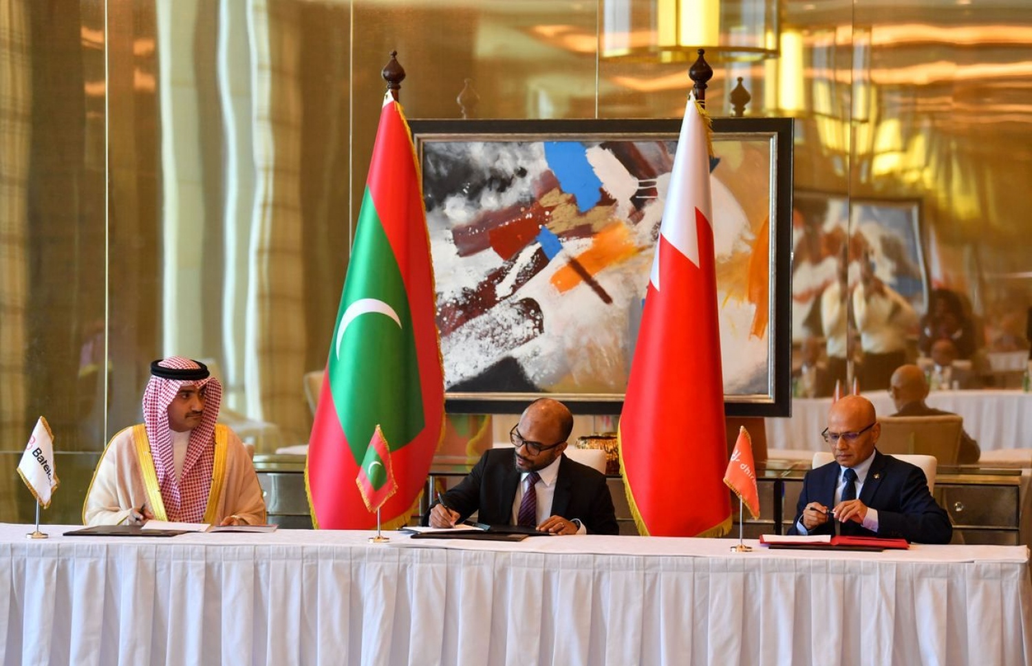 ރާއްޖޭގައި ސައިބަ ސެކިއުރިޓީ ހަރުދަނާ ކުރުމުގެ އެމްއޯޔޫއެއްގައި ދިވެހި ސަރުކާރާއި ބަޓެލްކޯ އަދި ދިރާގުން ސޮއިކުރަނީ.