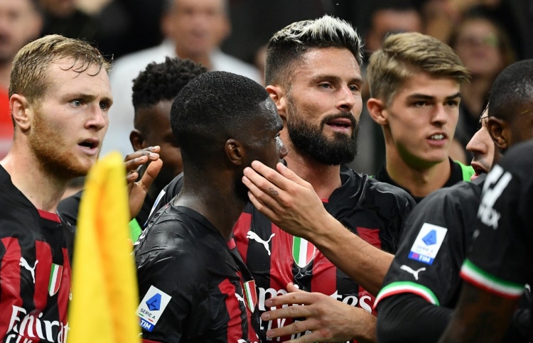 ޗެމްޕިއަން މިލާނުން ޔުވެންޓަސް ބަލިކޮށްފި