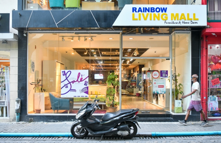 ރެއިންބޯއަށް 32 އަހަރު، ކަސްޓަމަރުންނަށް ޑިސްކައުންޓު