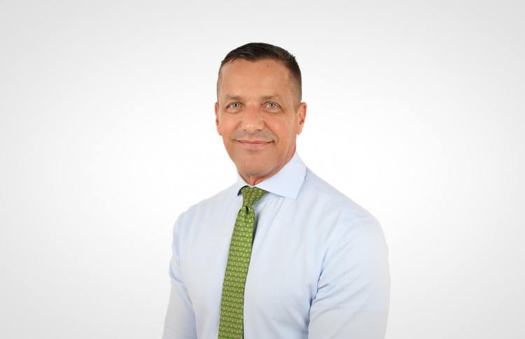 ބީއެމްއެލްގެ އާ ސީއީއޯއަކަށް ދެކުނު އެފްރިކާގެ ބޭފުޅެއް