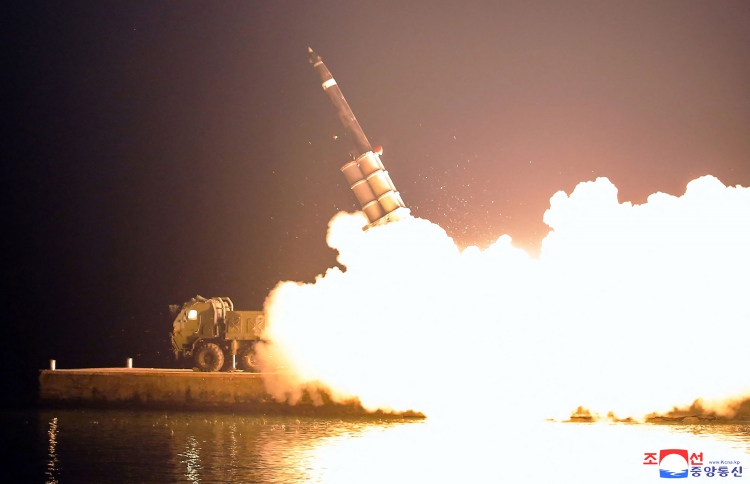 ނިއުކްލިއާ ގާބިލު މިސައިލެއްގެ އަޖުމަ ބަލައިފި