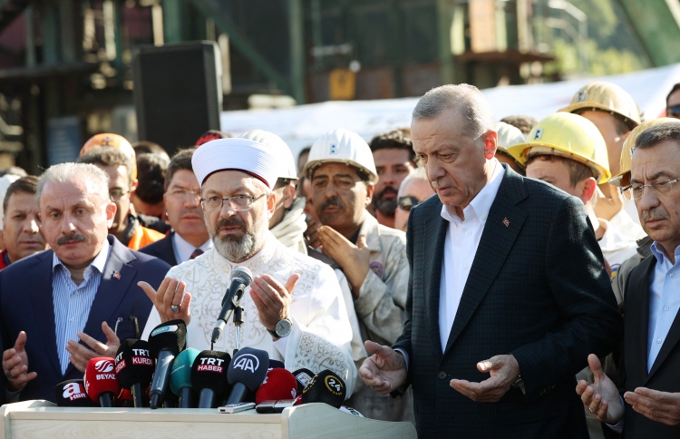 ތުރުކީގެ ބޯޓުދެލި ވަޅެއް ގޮވައި 41 މީހަކު މަރުވެއްޖެ