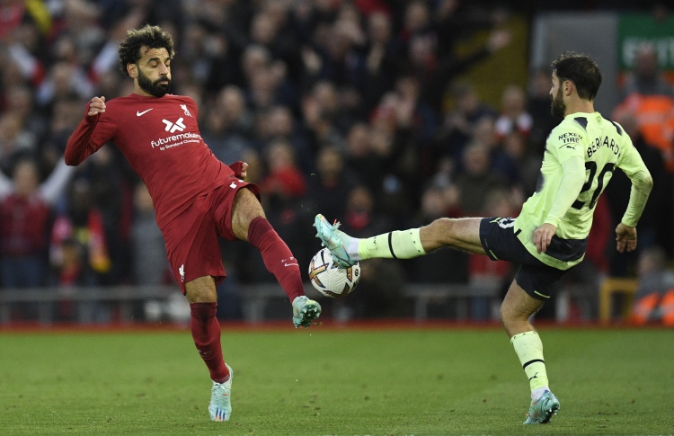 ލިވަޕޫލުން ސިޓީ ބަލިކޮށްފި، ހުރިހާ އުފަލެއް އާސެނަލަށް