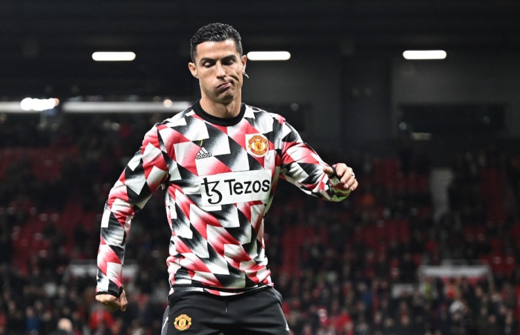 ޗެލްސީއާ ދެކޮޅަށް ޔުނައިޓެޑް ޓީމުގައި ރޮނާލްޑޯ ނުހިމެނޭ