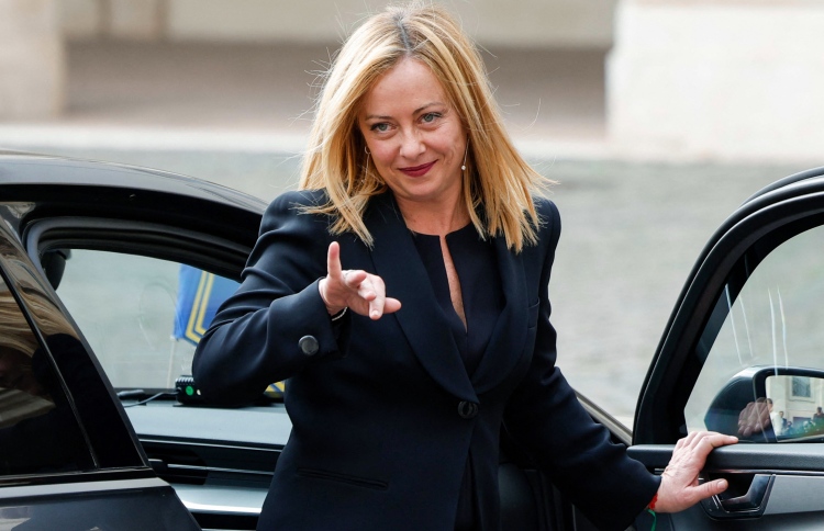 އިޓަލީގެ ފުރަތަމަ އަންހެން ބޮޑުވަޒީރަކަށް މެލޯނީ