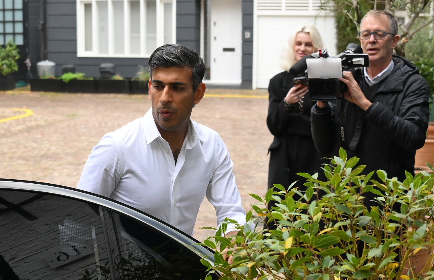 ބޮޑުވަޒީރު ކަމުގެ މަގާމަށް ވާދަ ކުރައްވާ ކުރީގެ މާލީ ވަޒީރު ރިޝީ ސުނަކް