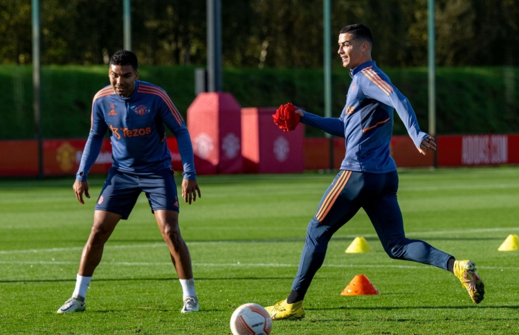 ރޮނާލްޑޯ އަލުން ޔުނައިޓެޑްގެ ޓީމާއެކު ފަރިތަކުރުންތަކަށް