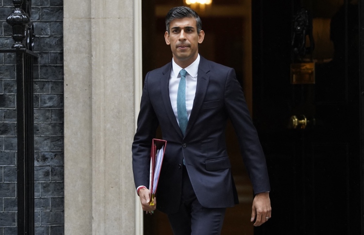 އިނގިރޭސި ފުލުހުންނަށް އިތުރު ބާރު ދެނީ