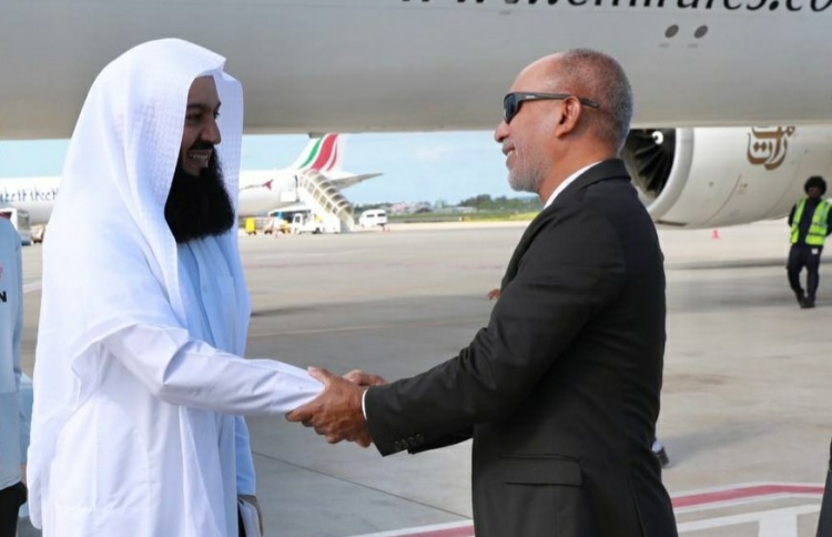 މުފްތީ މެންކް ރާއްޖެ ވަޑައިގެންފި