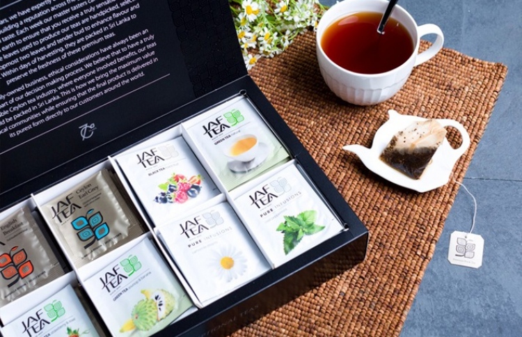 "ހިނގާ ސައިބޯން ދާން" ޖެފް ޓީ ޕްރޮމޯޝަން