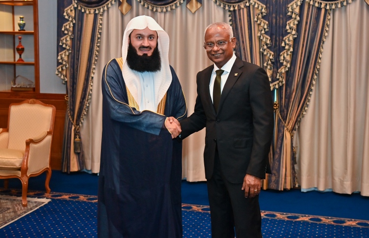 ރައީސްގެ ތައުރީފު މެންކު އަށް