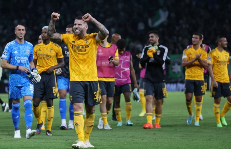 ޕީއެސްޖީއަށް ވުރެ ކުރީގައި ބެންފީކާ، ޔޫވޭ ޔޫރޮޕާ އަށް