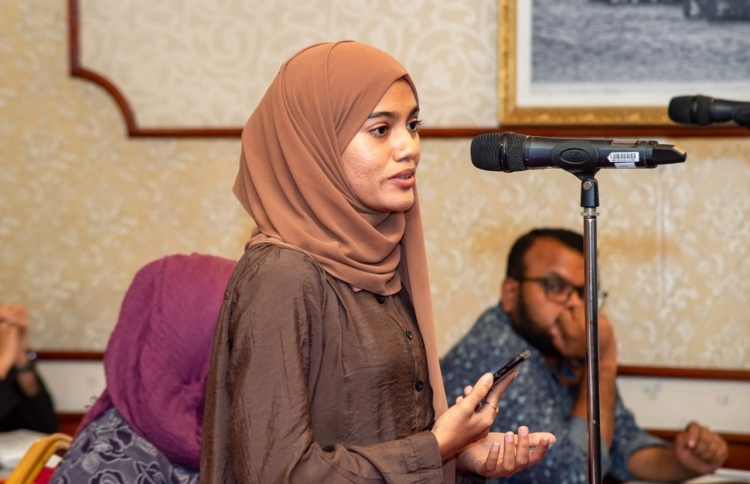 އާސިމާ: ހިތްވަރުގަދަ އަދި ހިދުމަތްތެރި ނޫސްވެރިއެއް