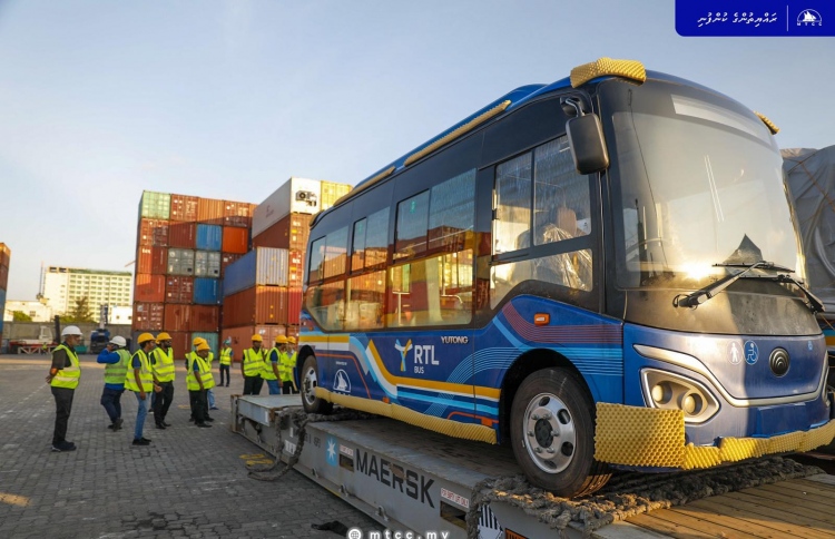 އާރްޓީއެލް ބަހުގެ ހިދުމަތަށް އިލެކްޓްރިކް ބަސްތަކެއް