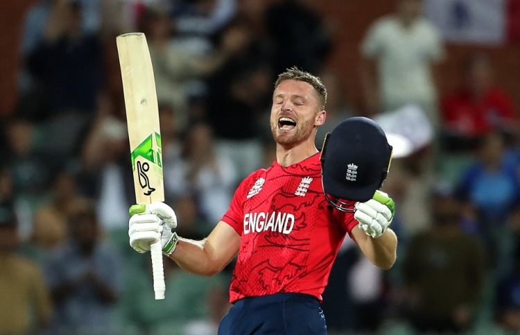 10 ވިކެޓުން އިންޑިއާ ބަލިކޮށް އިންގްލެންޑް ފައިނަލަށް