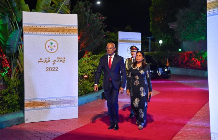 "ތަކުލީފު އުފުލަންޖެހުނަސް ސަރުކާރު ހާމަކަން ބޮޑުވާނެ"