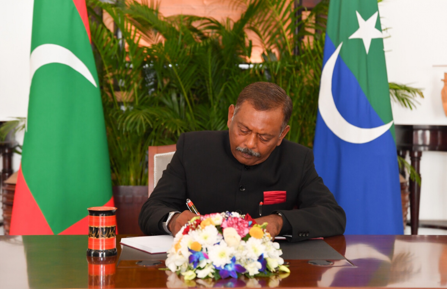 ނޭޝަނަލް ސެކިއުރިޓީ އެޑްވައިސާ ކުމާރަސެން އިލަންގޯ