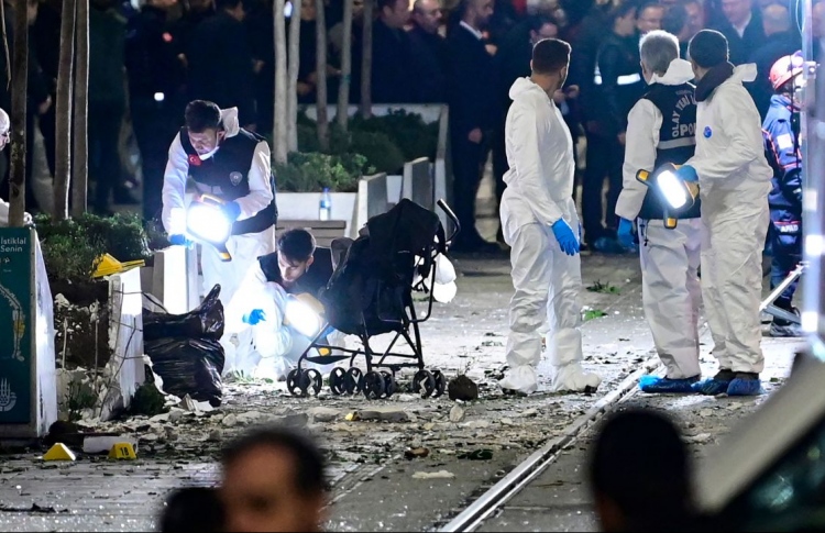 އިސްތަންބޫލްގައި ބޮމެއް ގޮއްވާލައި 6 މީހުން މަރާލައިފި