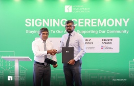 HDC Managing Director Ahmed Athif with Batch Construction front man Mohamed Saeed at the project signing ceremony-- Photo: HDC