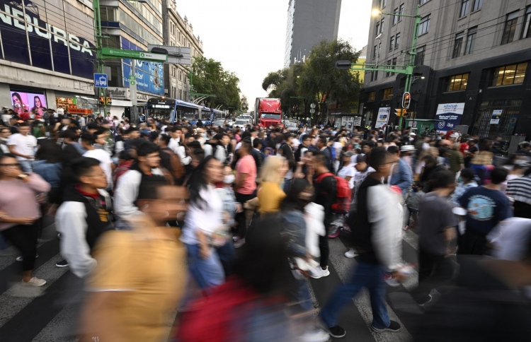 ދުނިޔޭގެ އާބާދީ 8 ބިލިއަނަށް