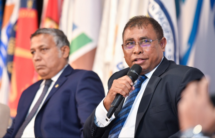 ޑރ. މައުސޫމް، ރައީސްގެ ފަހަތްޕުޅަށް