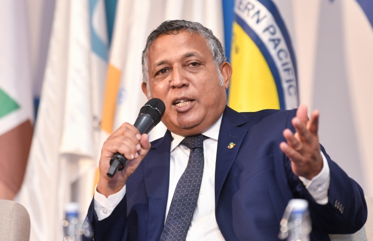 "ސަރުކާރުން ހައުސިން ޕްރޮޖެކްޓްތައް ހިންގާކަށް ނުޖެހޭ"