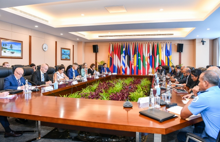 އީޔޫއަކީ ރާއްޖޭގެ ތަރައްގީގައި ވަރަށް މުހިއްމު ބައެއް