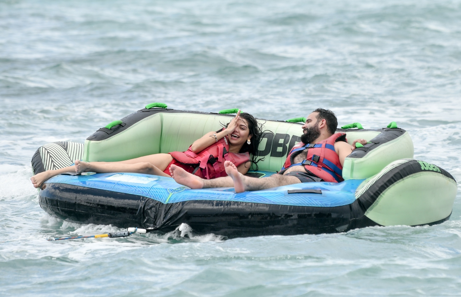 ޓޫރިސްޓުންތަކެއް ވޯޓަ ސްޕޯޓްސް ހަރަކާތެއްގައި -- ފޮޓޯ: ނިޝާން އަލީ / މިހާރު