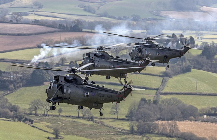 އިނގިރޭސި ހެލިކޮޕްޓަރުތައް ޔޫކްރޭނަށް ފޮނުވަނީ