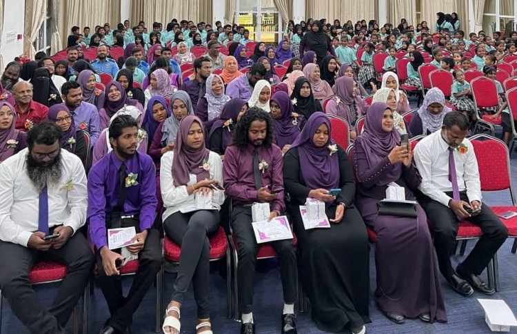 އުކުޅަހުގެ 3 ޓީޗަރެއްގެ ސަސްޕެންޝަން އިތުރު ކޮށްފި