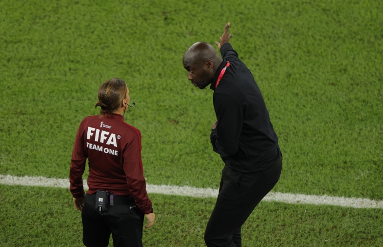 ރޮނާލްޑޯގެ ގޯލަކީ ރެފްރީ ދިން ހަދިޔާއެއް: ގާނާގެ ކޯޗު