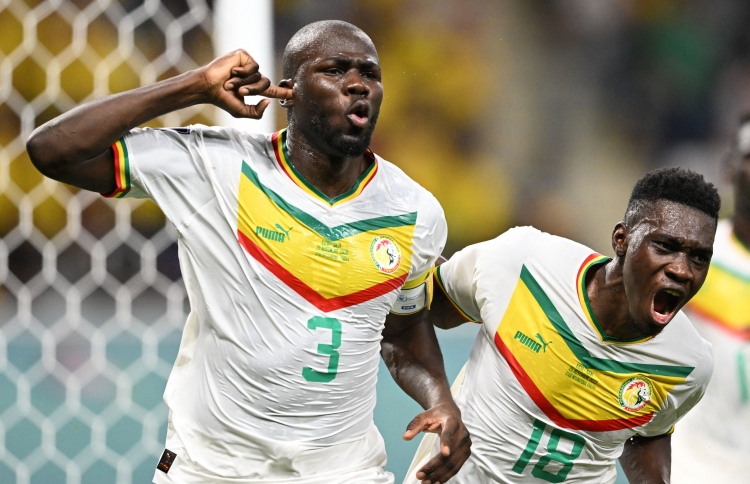 އެއްވަނަ ހޮލެންޑަށް، ސެނެގާލްވެސް ގަދަ 16 އަށް