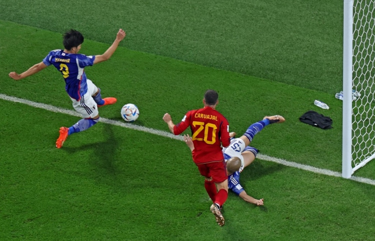 ޖަޕާނުގެ ގޯލް ރެފްރީ ބަލައިގަތީ ކީއްވެ؟