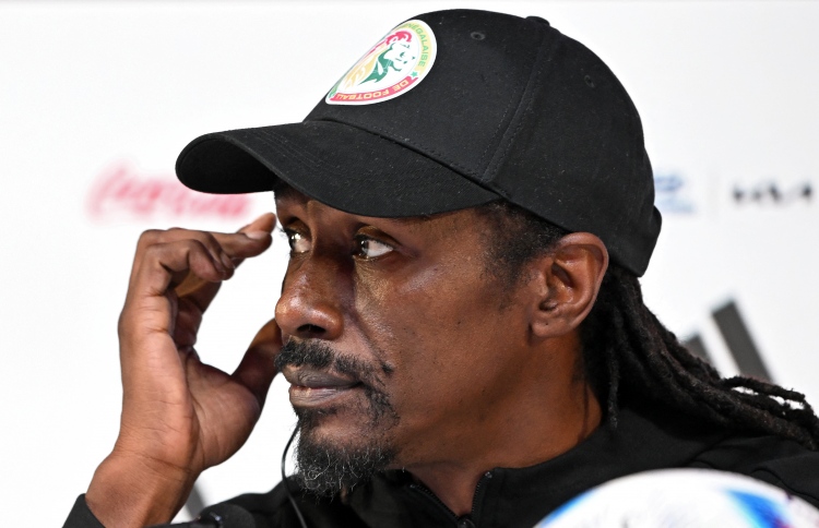 ސެނެގާލް ކޯޗު ބަލިވެއްޖެ، މެޗުގައި ބެންޗުން ނުފެނިދާނެ