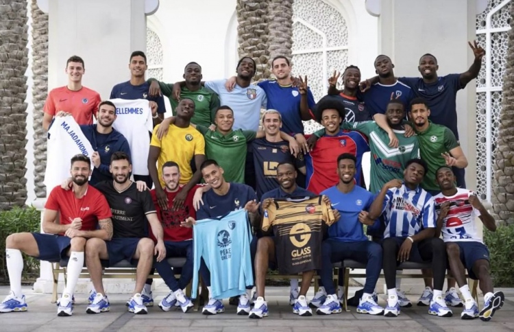 ފްރާންސް ޓީމުގެ ފޮޓޯއިން ބޮޑު ހައިޖާނެއް އުފެދިއްޖެ