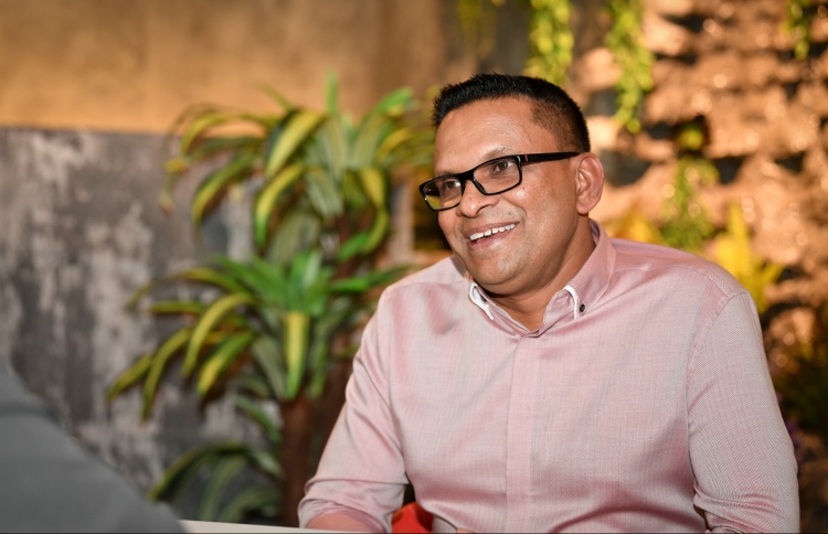 ފަސްބައި ސާފު، ޔާމީނާ އެއްސަފަކަށް ނާރާނެ!