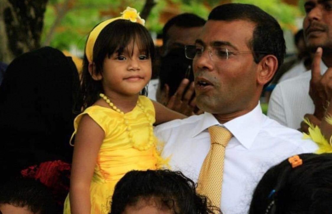 ތާރާ ކުޑައިރު ރައީސް ނަޝީދާއެކު.-