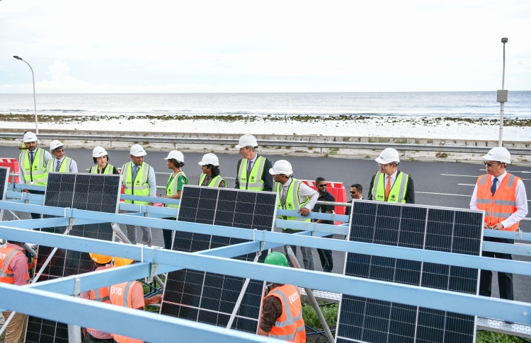 ސޯލާ ޕެނަލްތައް ބަދަލުކުރަން ހަރަދު ދާނެ: މިނިސްޓްރީ