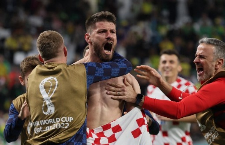 ބްރެޒިލަކަށް ނުވި، ކްރޮއޭޝިއާ އަތުން ބަލިވެ ކަޓައިފި