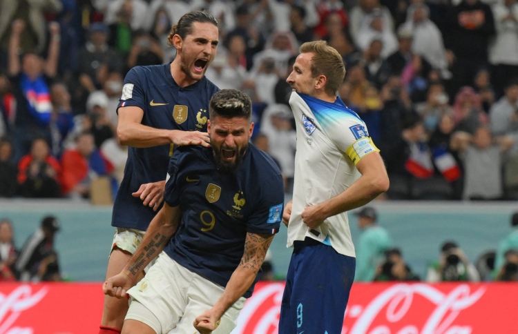 ފްރާންސް ސެމީ އަށް، އިންގްލެންޑް ކަޓައިފި