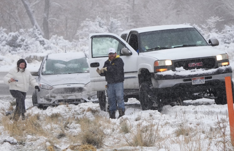 ފިނީގެ ތޫފާނުގައި އެމެރިކާ އިން 50 މީހުން މަރުވެއްޖެ