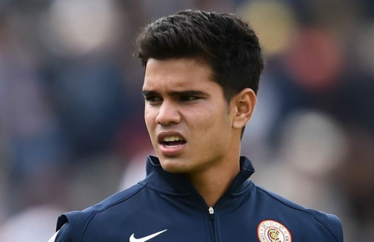 އަރްޖުން ޓެންޑުލްކާ ވެސް ފުރަތަމަ މެޗުގައި ސައްތައެއް