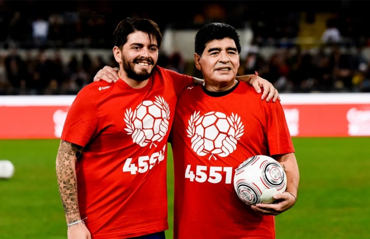 އާޖެންޓީނާ މޮޅުވުމަކީ ބައްޕަ އަށް ވެސް ލިބޭނެ ޝަރަފެއް