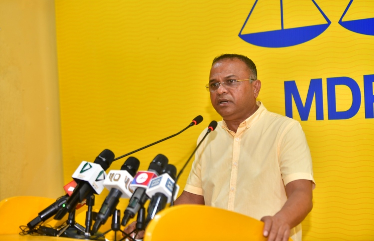 ރިއެކްޓް ނުކުރާ ކަމަށް ބުނުމުން ނަޝީދަށް ރައްދު