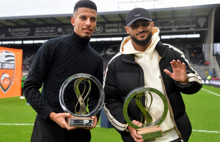 މޮރޮކޯ ދެ ކުޅުންތެރިންގެ އަގު ކްލަބުން ވަޒަންކޮށްފި